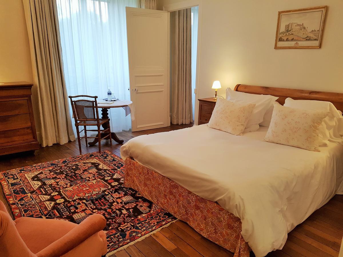 Manoir De Kergrec'H Hotel Плугрескан Екстериор снимка